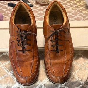 Johnston & Murphy Men's Tan Leather Lace-Up Oxfords